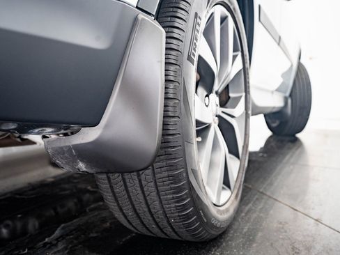 Used 2022 Land Rover Discovery Sport SE image 37