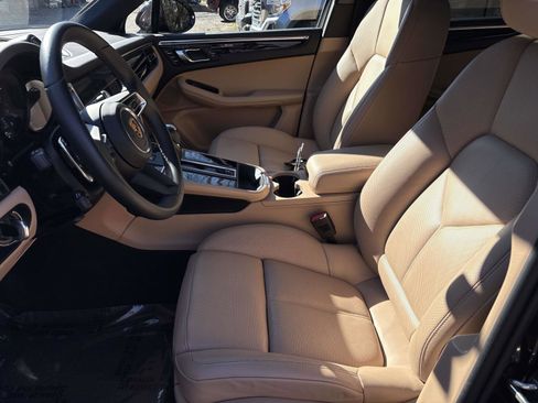 Used 2022 Porsche Macan image 15