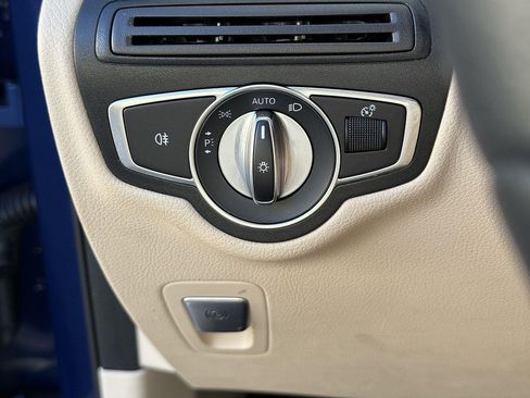 Used 2018 Mercedes-Benz GLC 300 image 17