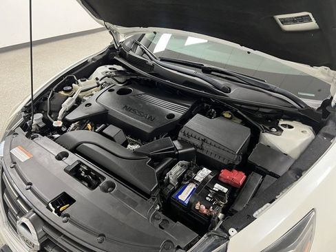 Used 2017 Nissan Altima 2.5 SR w/ Midnight Edition Package image 56