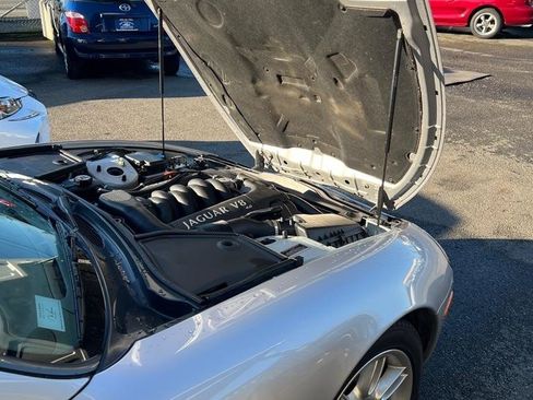 Used 2001 Jaguar XK8 Coupe image 9