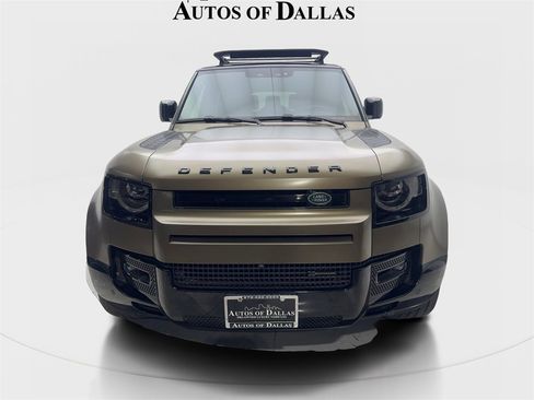 Used 2023 Land Rover Defender 130 X-Dynamic SE image 3