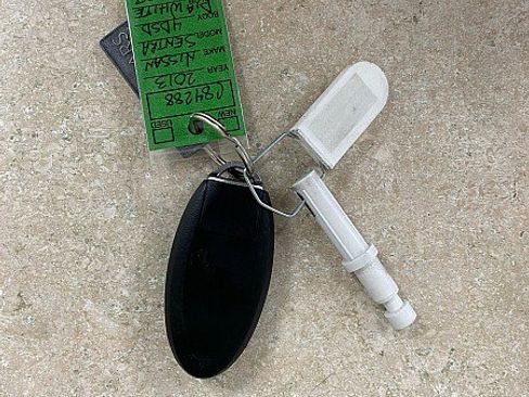 Used 2013 Nissan Sentra SR w/ Premium Pkg image 25