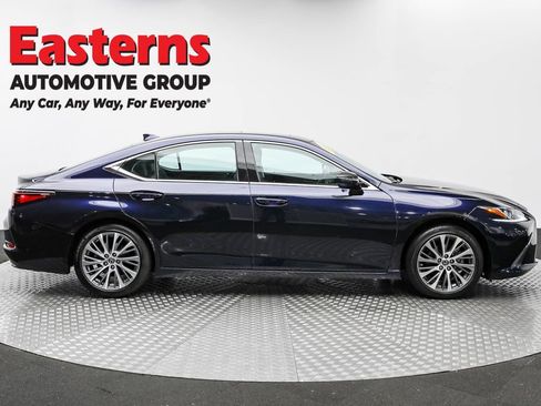 Used 2019 Lexus ES 350 w/ Premium Package image 4
