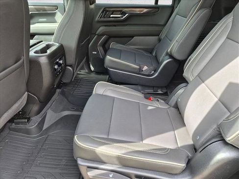 New 2026 GMC Yukon XL Elevation w/ Elevation Premium Package AWD/4WD image 13
