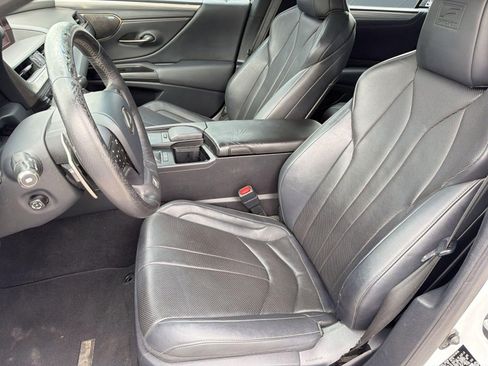 Used 2019 Lexus ES 350 F Sport w/ Accessory Package 2 FWD image 5