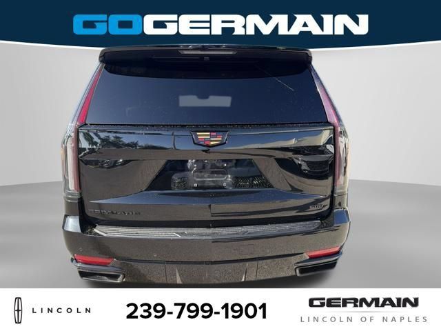 Used 2022 Cadillac Escalade Premium Luxury AWD/4WD image 6