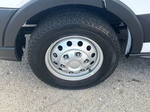 Certified 2024 Ford Transit 350 Low Roof image 18
