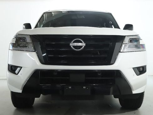 Used 2022 Nissan Armada SL w/ Midnight Edition Package RWD image 6