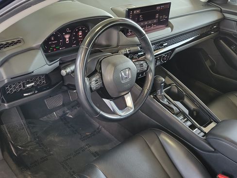 Used 2023 Honda Accord Touring image 18