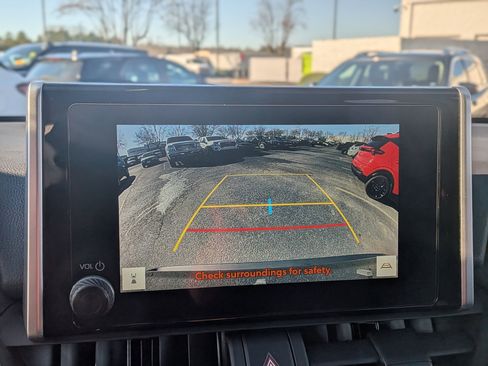 Used 2025 Toyota RAV4 XLE image 28