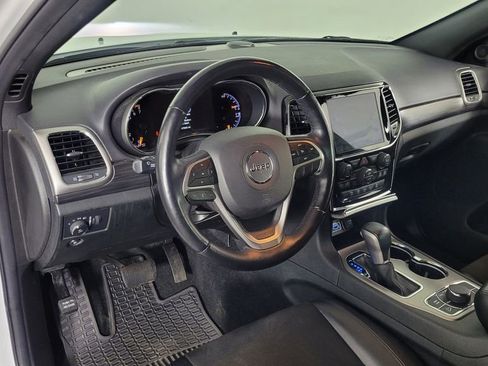 Used 2022 Jeep Grand Cherokee Laredo X image 16