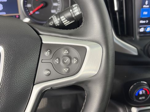 Used 2024 GMC Terrain SLT AWD/4WD image 30