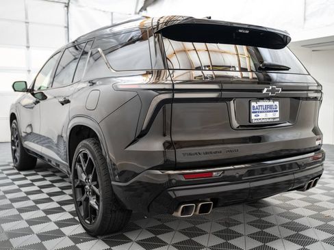 Used 2024 Chevrolet Traverse RS w/ LPO, Floor Liner Package AWD/4WD image 7