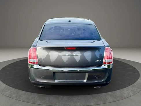 Used 2013 Chrysler 300 AWD w/ Driver Convenience Group image 5