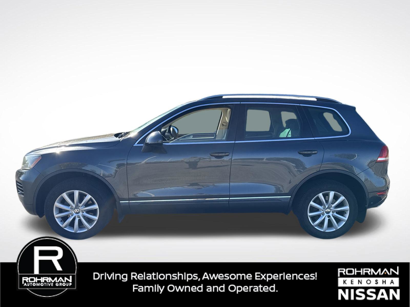Used 2012 Volkswagen Touareg TDI AWD/4WD image 9
