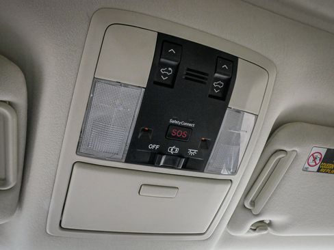 Used 2016 Lexus GX 460 w/ Premium Package image 27