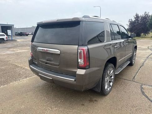 Used 2016 GMC Yukon Denali w/ Open Road Package AWD/4WD image 13