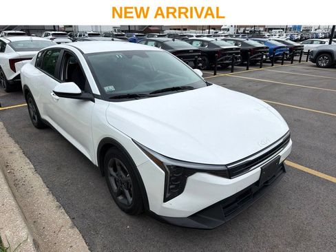 Used 2025 Kia K4 FWD image 1