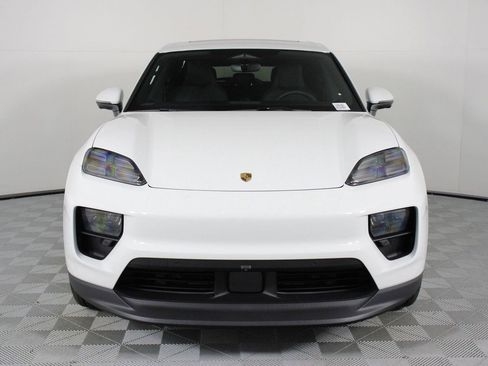 New 2026 Porsche Macan 4 Electric image 10