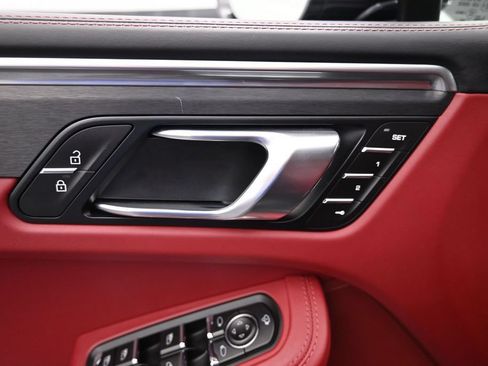 Certified 2024 Porsche Macan GTS AWD/4WD image 11