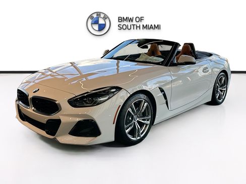 New 2026 BMW Z4 sDrive30i w/ Convenience Package image 3
