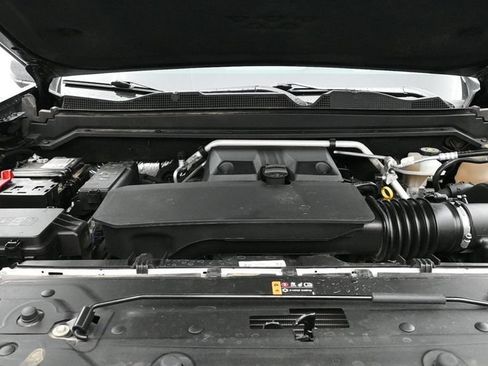 Used 2025 Chevrolet Colorado ZR2 AWD/4WD image 17