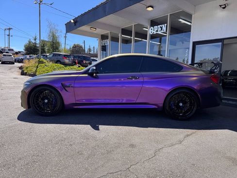 Used 2018 BMW M4 Coupe w/ Competition Package RWD image 4