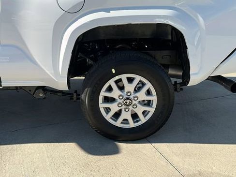 New 2026 Toyota Tacoma SR5 AWD/4WD image 17