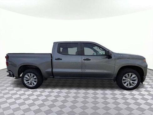 Used 2022 Chevrolet Silverado 1500 Custom w/ Safety Confidence Package RWD image 2