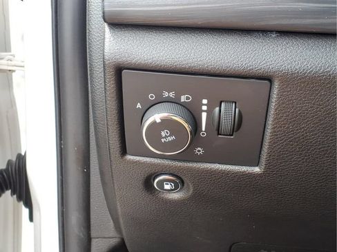 Used 2021 Jeep Grand Cherokee Laredo X AWD/4WD image 15