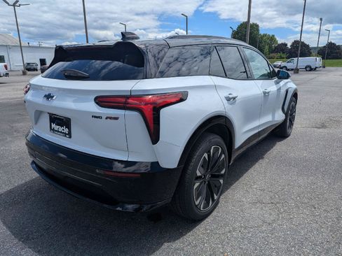 New 2026 Chevrolet Blazer EV RS AWD/4WD image 14