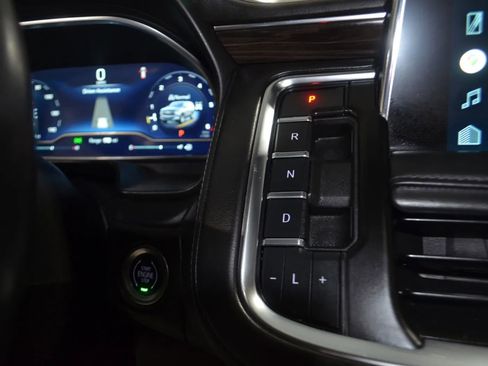 Used 2022 Chevrolet Tahoe Z71 w/ Luxury Package image 33