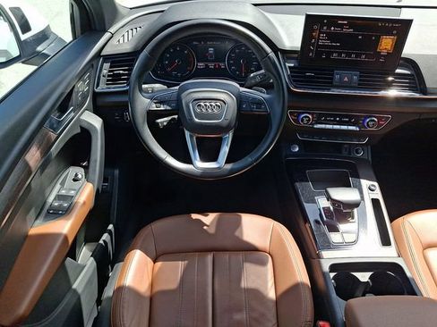Used 2023 Audi Q5 2.0T Premium w/ Convenience Package AWD/4WD image 11