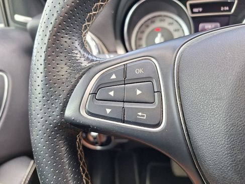 Used 2017 Mercedes-Benz GLA 250 image 21