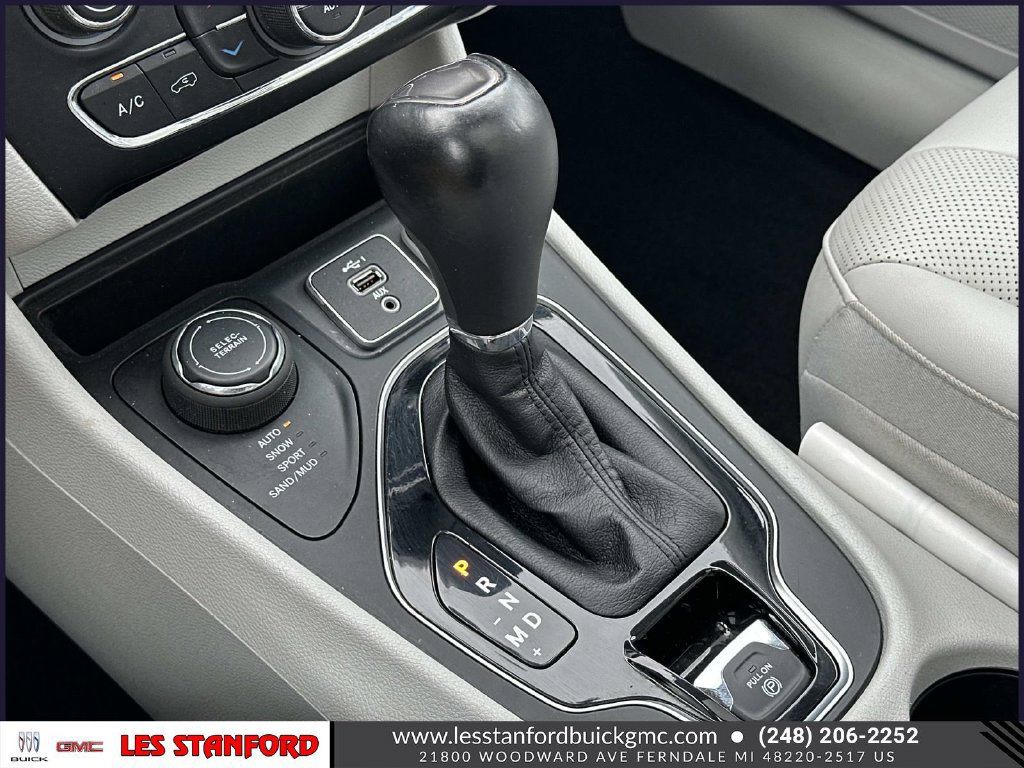 Used 2022 Jeep Cherokee Limited AWD/4WD image 33