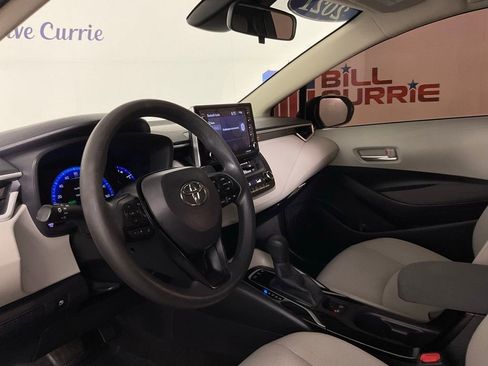 Used 2021 Toyota Corolla LE FWD image 13
