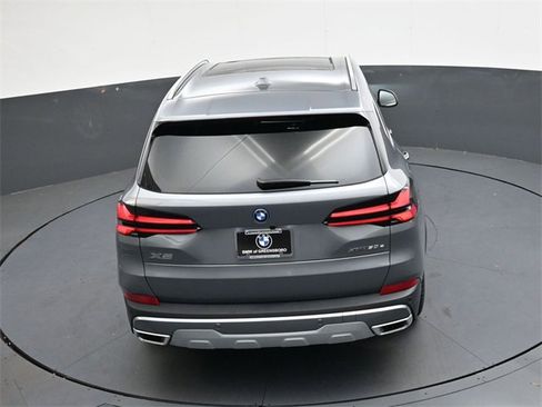 New 2026 BMW X5 xDrive50e image 21