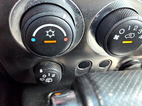 Used 2008 HUMMER H3 Luxury image 24