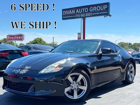 Used 2009 Nissan 370Z Touring image 1