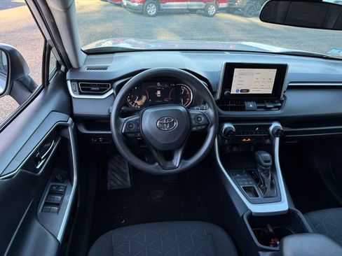 Used 2024 Toyota RAV4 XLE image 6