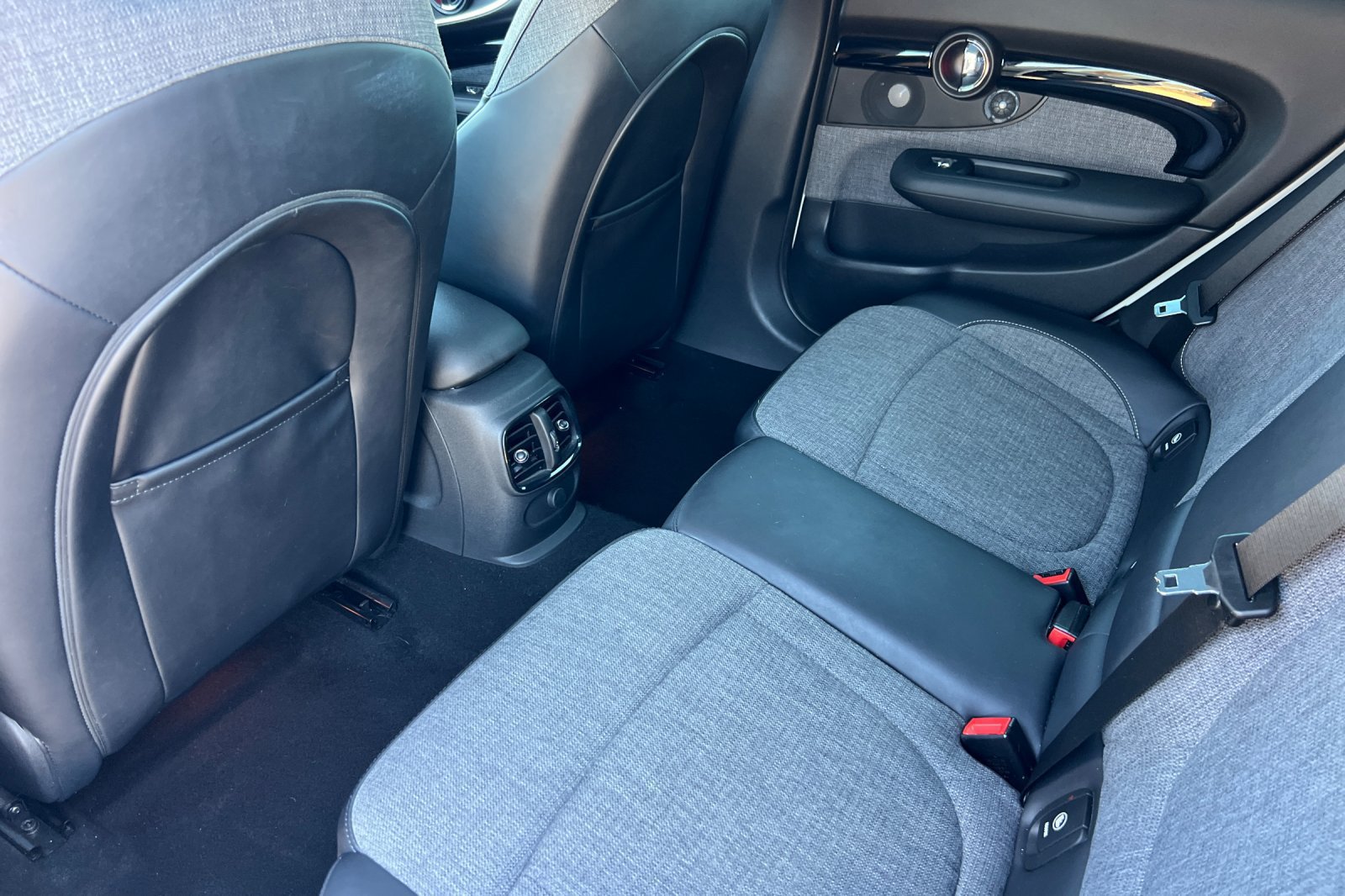 Used 2017 MINI Cooper Clubman S FWD image 4