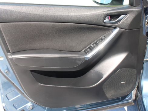 Used 2016 MAZDA CX-5 Touring w/ Bose/Moonroof Package FWD image 10
