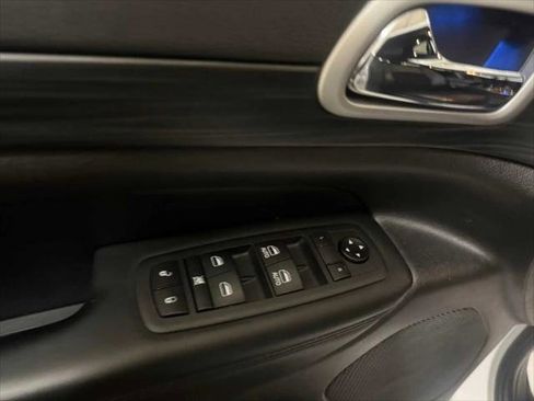 Certified 2021 Jeep Grand Cherokee Laredo X image 19