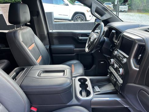 Used 2021 GMC Sierra 1500 AT4 w/ Technology Package AWD/4WD image 16
