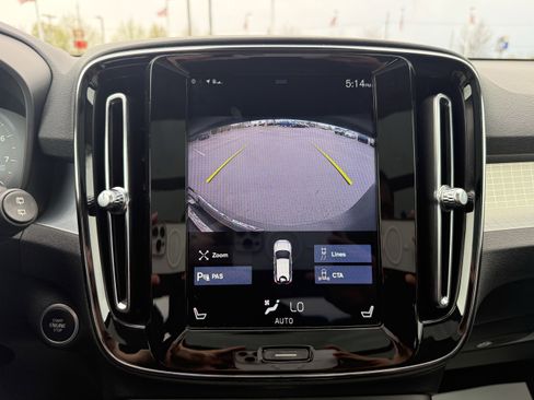 Used 2020 Volvo XC40 T5 Momentum w/ Protection Package AWD/4WD image 22