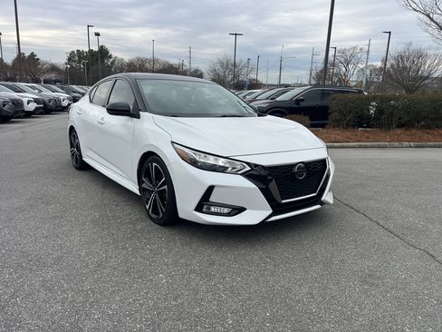 Certified 2021 Nissan Sentra SR image 3