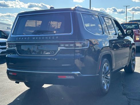 Used 2023 Jeep Grand Wagoneer Series III AWD/4WD image 7
