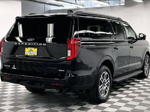 Used 2025 Ford Expedition Max Active AWD/4WD image 13