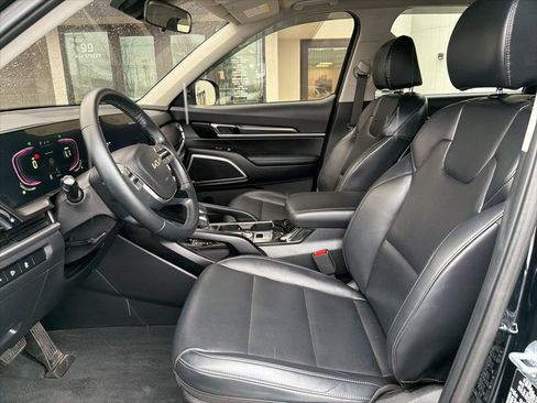 Certified 2024 Kia Telluride S w/ S Sunroof Package image 29